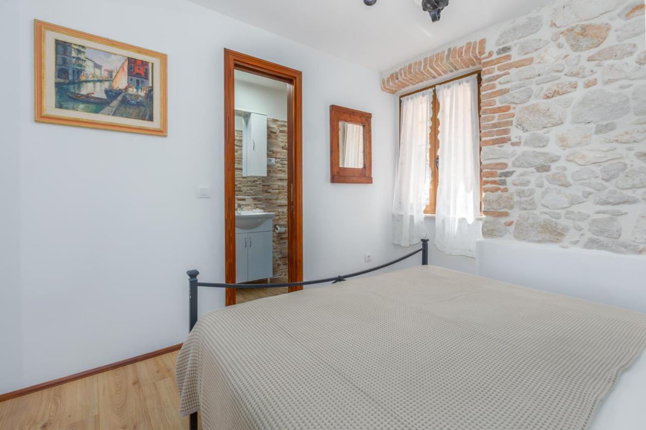 Apartment Lanterna Veneziana Rovinj Exterior photo