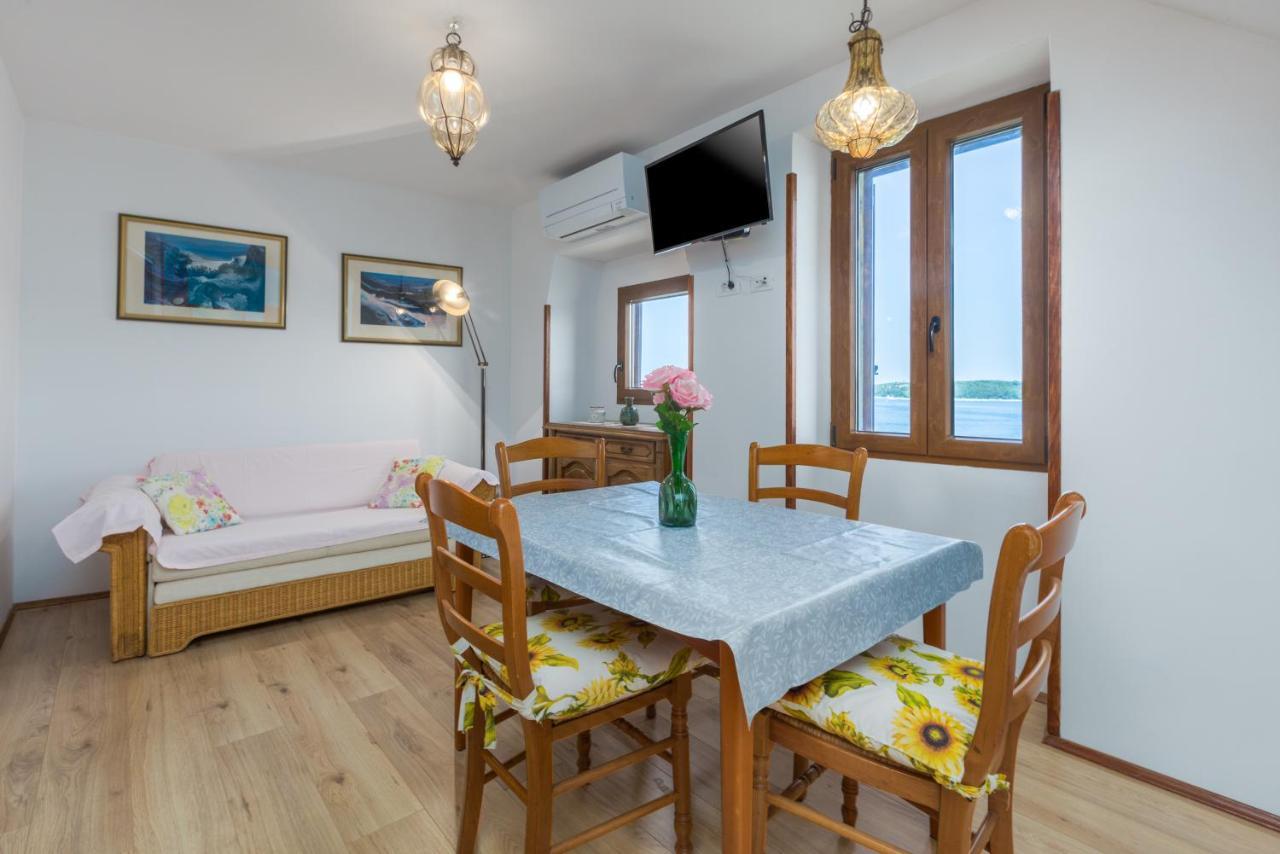 Apartment Lanterna Veneziana Rovinj Exterior photo